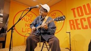 Toshiki-Soejima-Vinyl-Jam-at-Tower-Record-Shibuya-feat.NahokimamaNeo-Soul-Guitar